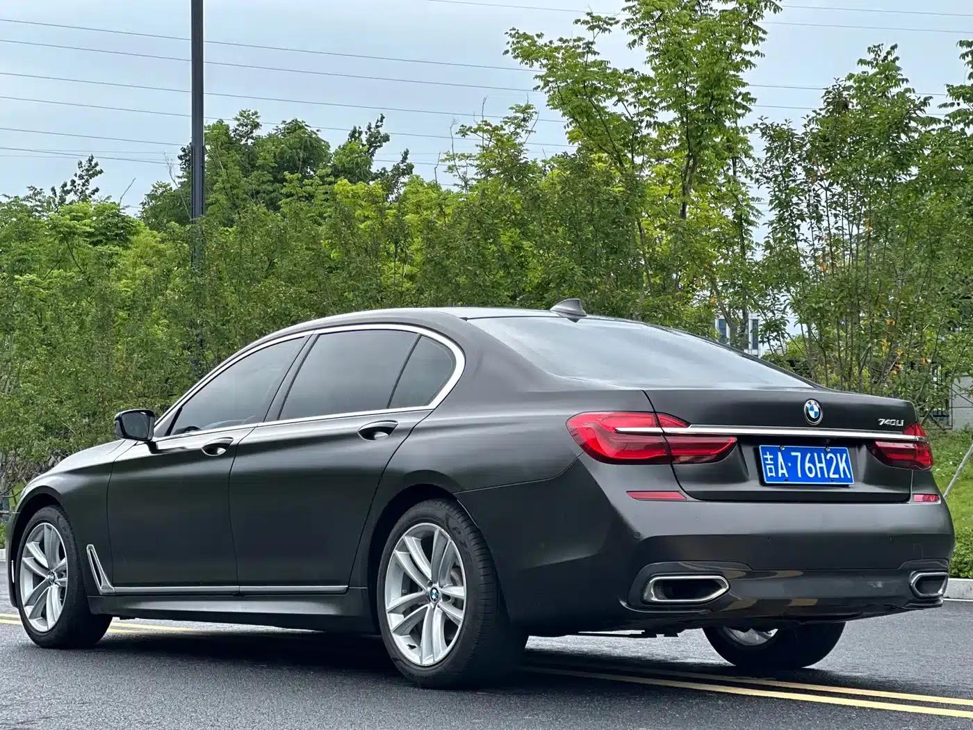 2018 BMW 7 Series 740Li Leading Edition M Sport Package — миниатюра 21