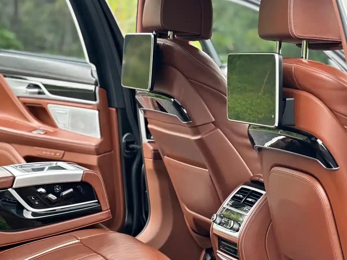 2018 BMW 7 Series 740Li Leading Edition M Sport Package — миниатюра 5