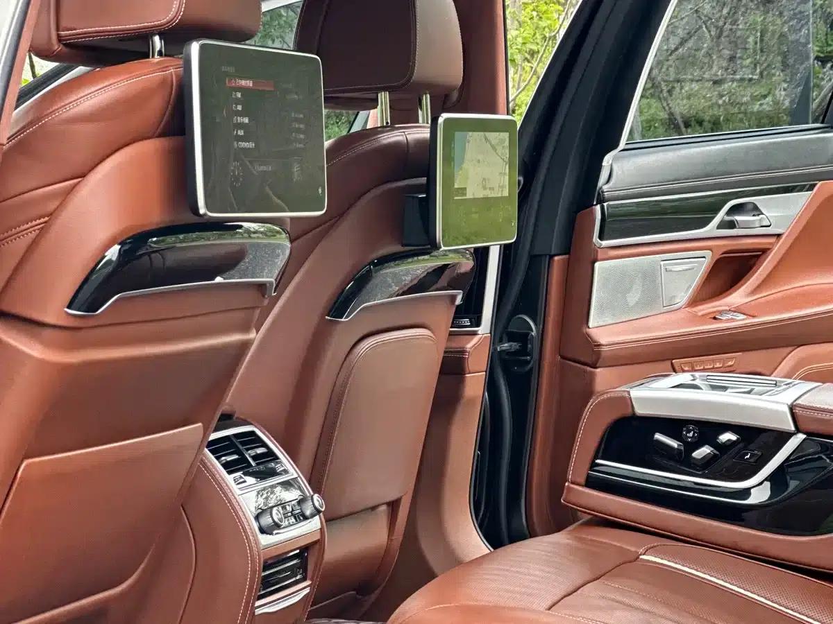 2018 BMW 7 Series 740Li Leading Edition M Sport Package — миниатюра 6