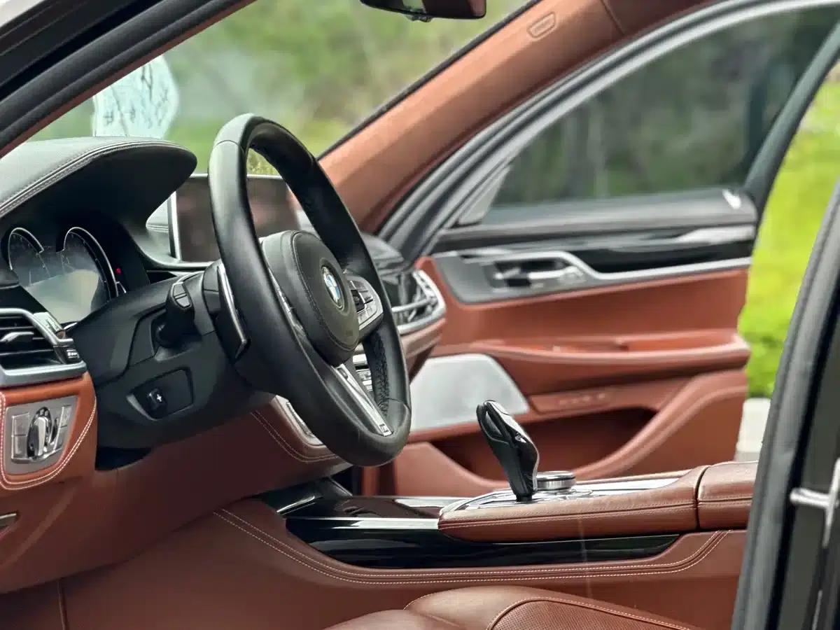 2018 BMW 7 Series 740Li Leading Edition M Sport Package — миниатюра 7