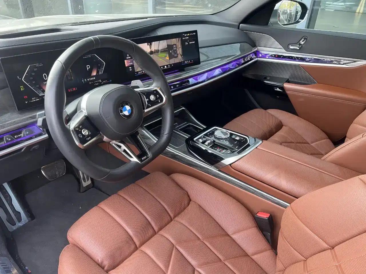 2023 BMW 7 Series 740Li Luxury M Sport Package — миниатюра 11