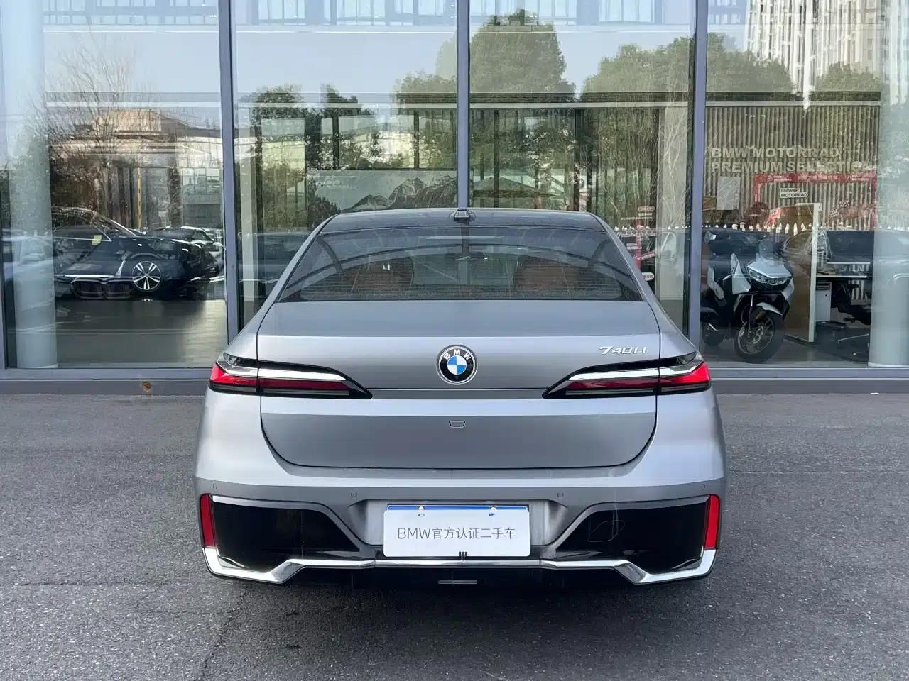 2023 BMW 7 Series 740Li Luxury M Sport Package — миниатюра 3