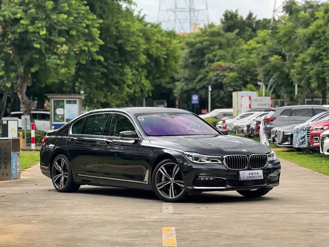 2016 BMW 7 Series 730Li Leading Edition — миниатюра 3