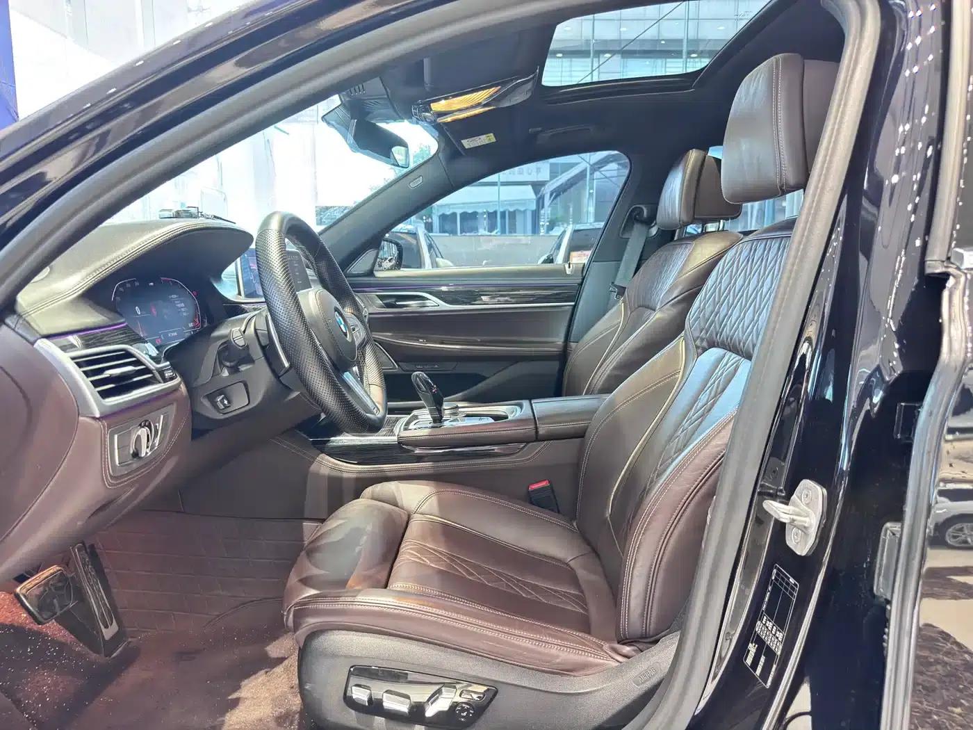 2021 BMW 7 Series 730Li M Sport Package — миниатюра 5