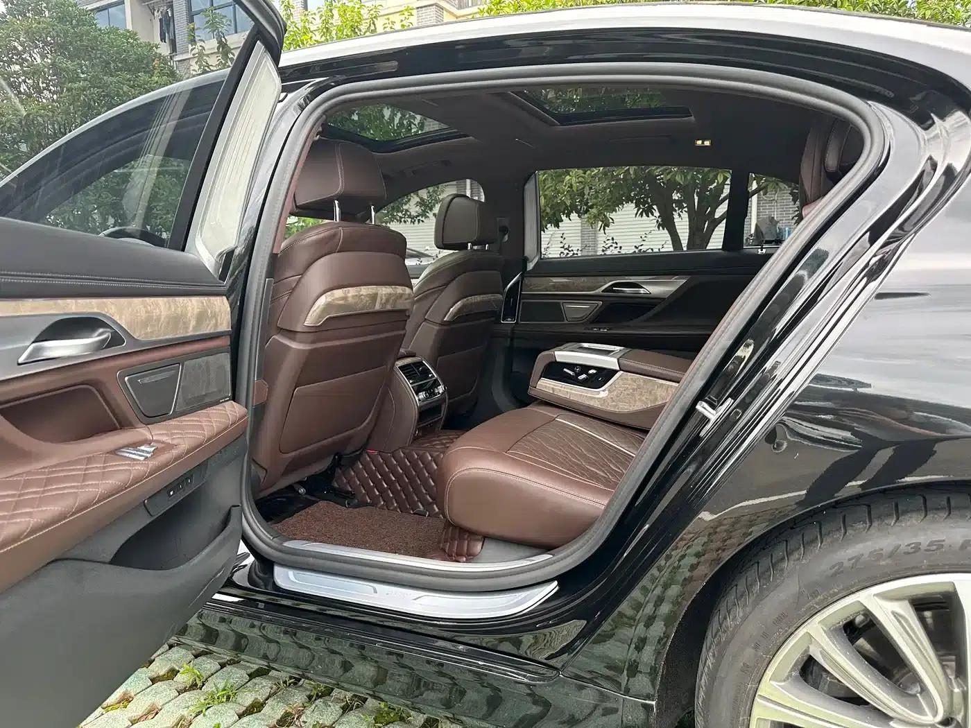 2021 BMW 7 Series 740Li Leading Luxury Package — миниатюра 14