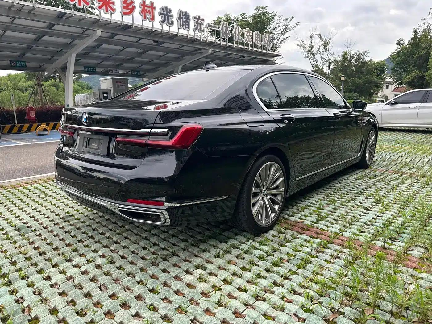 2021 BMW 7 Series 740Li Leading Luxury Package — миниатюра 18