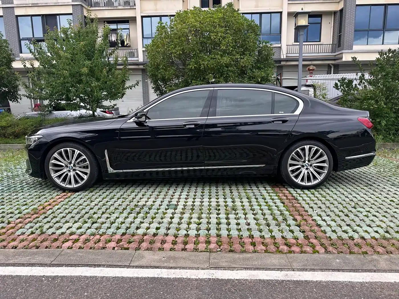 2021 BMW 7 Series 740Li Leading Luxury Package — миниатюра 4