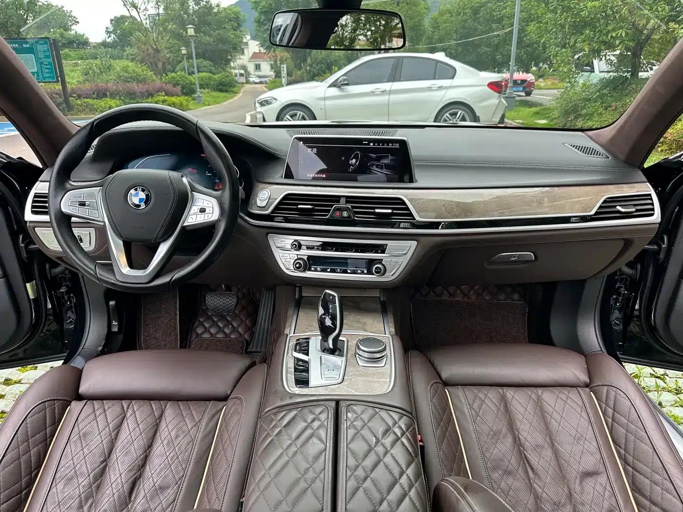 2021 BMW 7 Series 740Li Leading Luxury Package — миниатюра 9