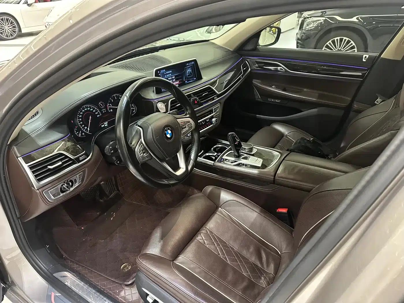 2016 BMW 7 Series 740Li Leading Edition — миниатюра 6