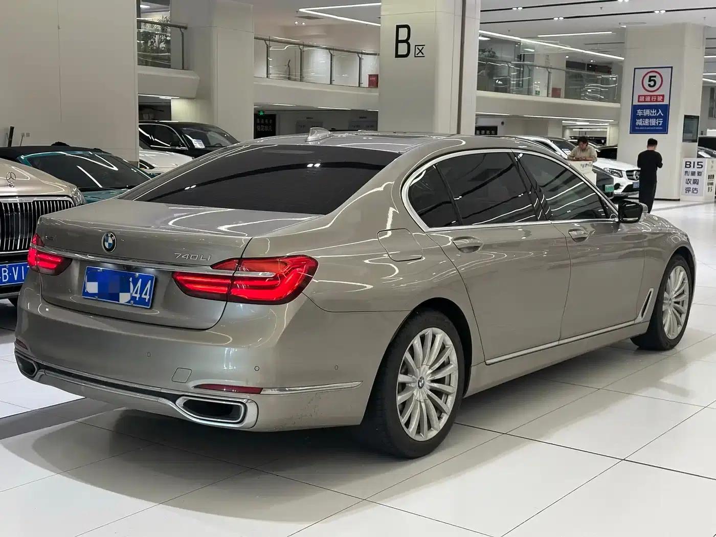2016 BMW 7 Series 740Li Leading Edition — миниатюра 8