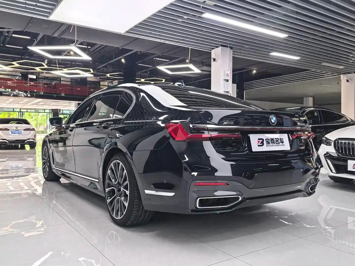 2019 BMW 7 Series 750Li xDrive V8 M Sport Package — миниатюра 12
