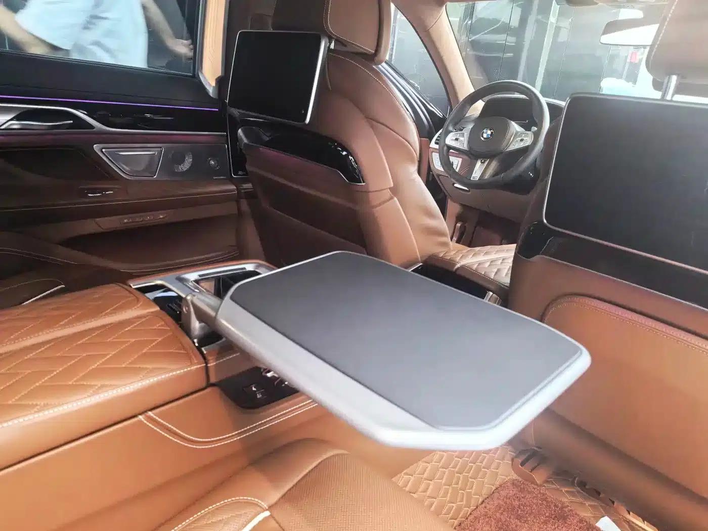 2019 BMW 7 Series 750Li xDrive V8 M Sport Package — миниатюра 17