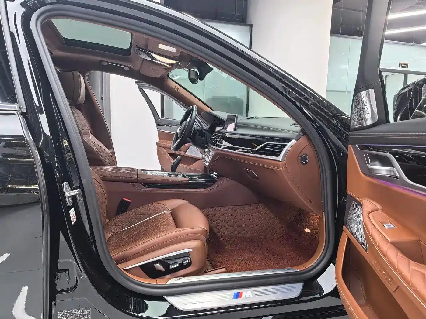 2019 BMW 7 Series 750Li xDrive V8 M Sport Package — миниатюра 8