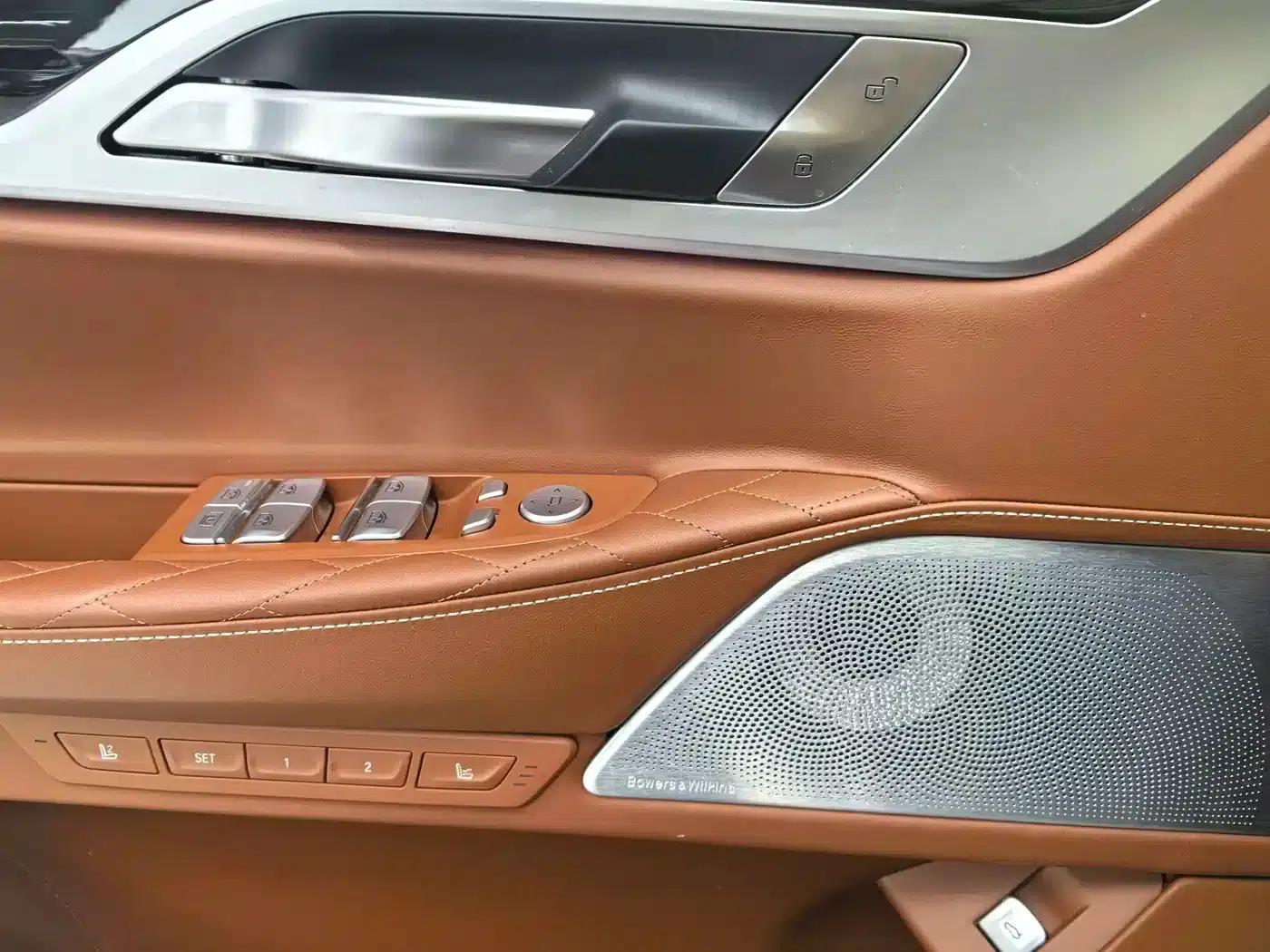 2019 BMW 7 Series 750Li xDrive V8 M Sport Package — миниатюра 9