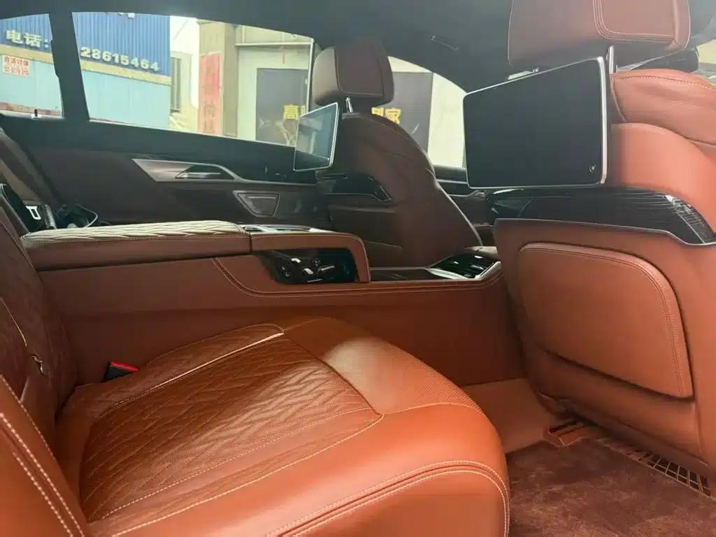 2019 BMW 7 Series M760Li xDrive V12 Sport Package — миниатюра 4