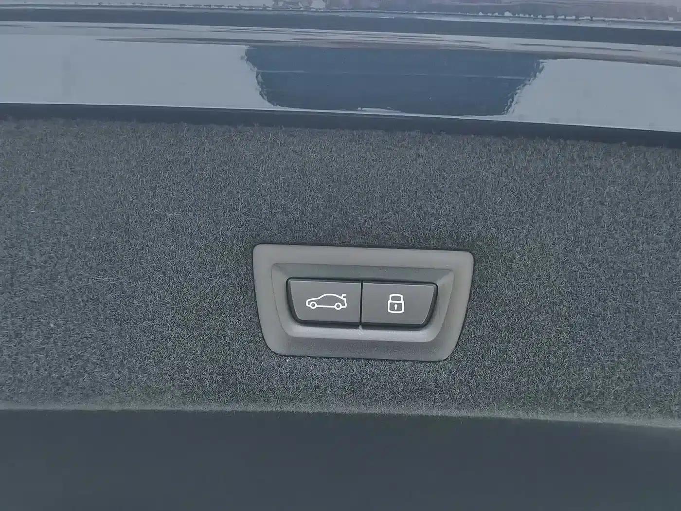 2023 BMW 7 Series 735Li M Sport Package — миниатюра 12