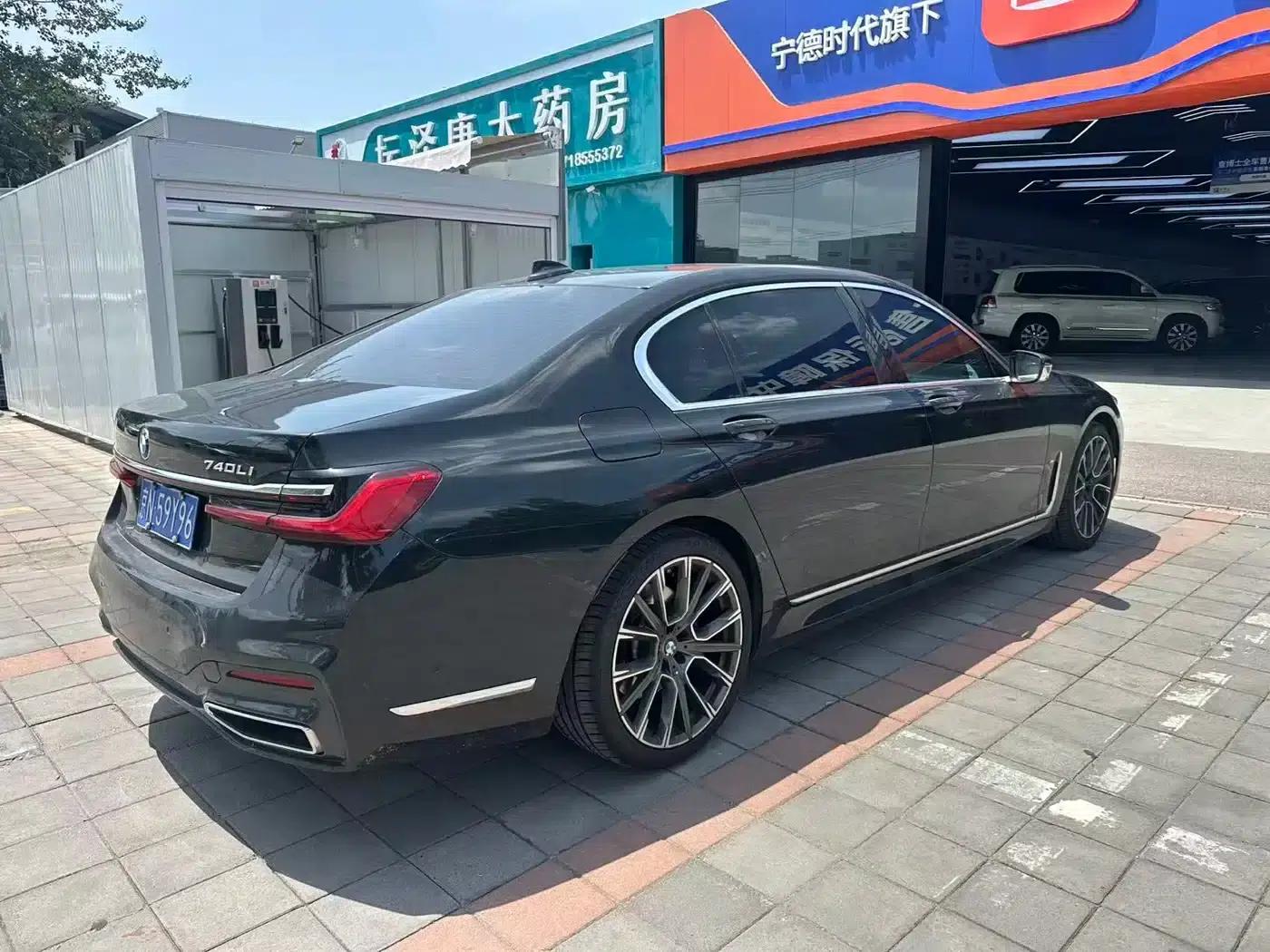 2021 BMW 7 Series 730Li M Sport Package — миниатюра 4