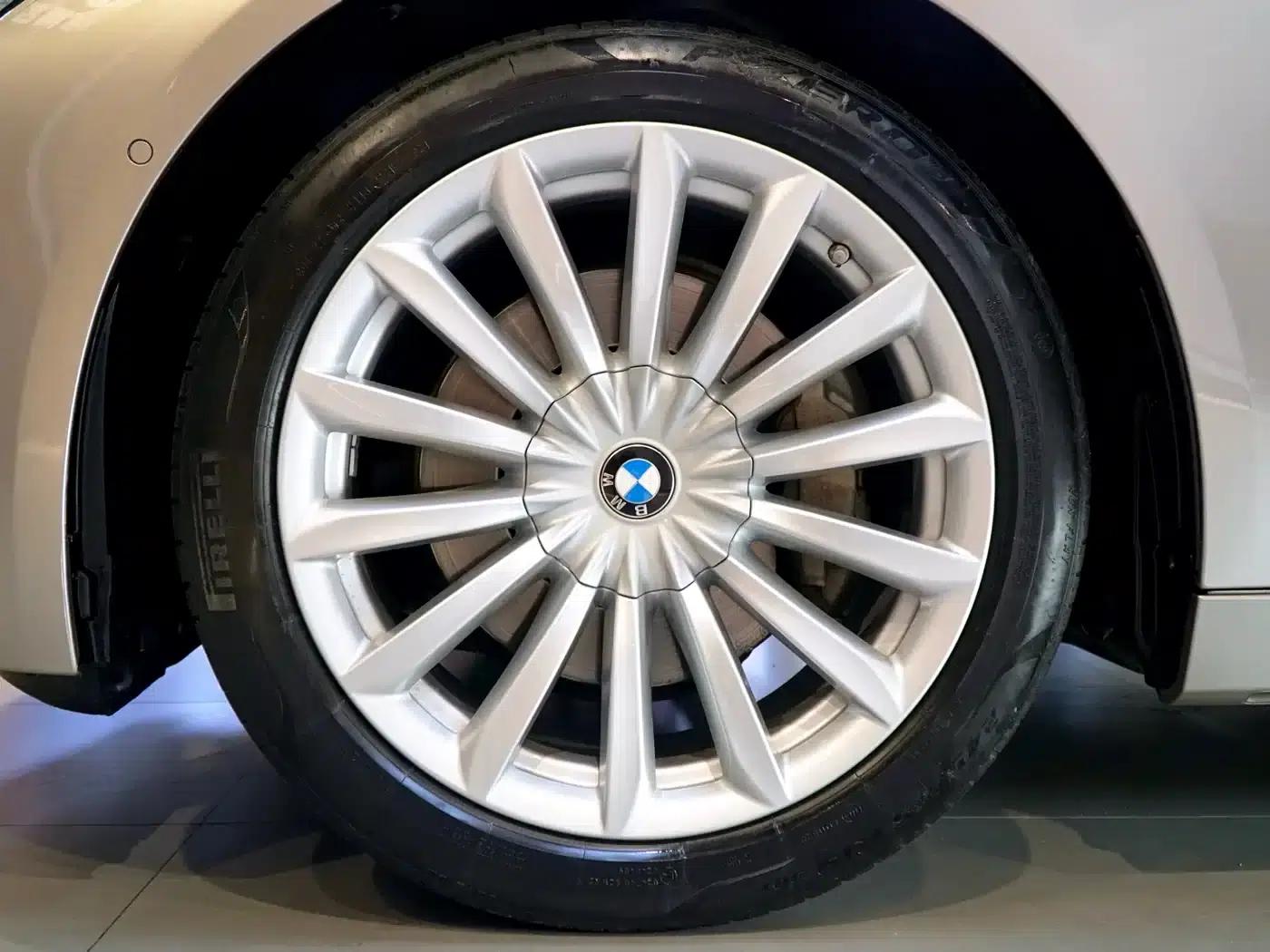 2021 BMW 7 Series 730Li Luxury Package — миниатюра 25
