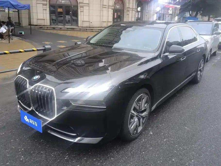 2023 BMW 7 Series 740Li Leading Luxury Package — миниатюра 1