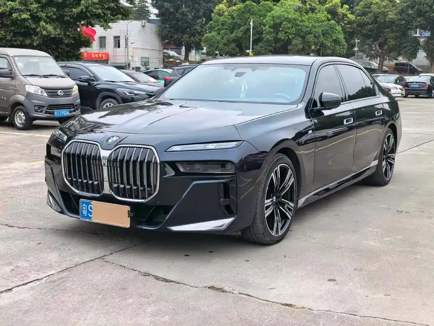 2023 BMW 7 Series 740Li Leading Edition M Sport Package — миниатюра 2