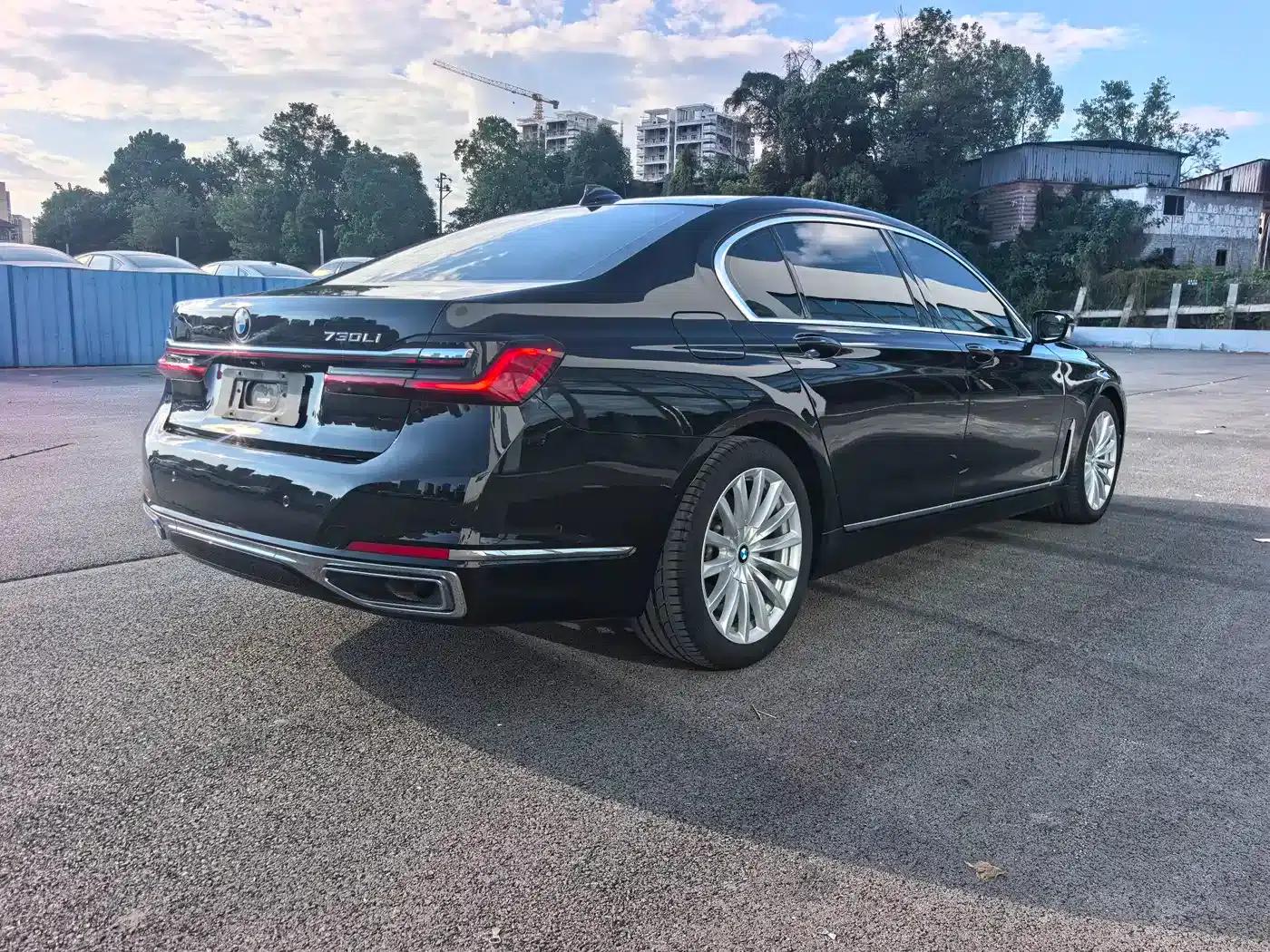 2021 BMW 7 Series 730Li Luxury Package — миниатюра 11