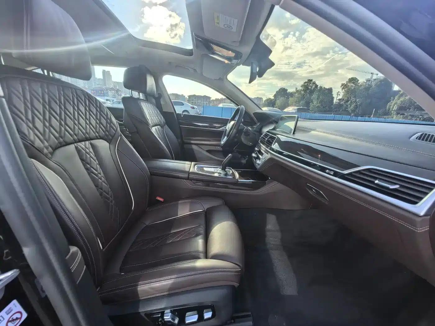 2021 BMW 7 Series 730Li Luxury Package — миниатюра 6