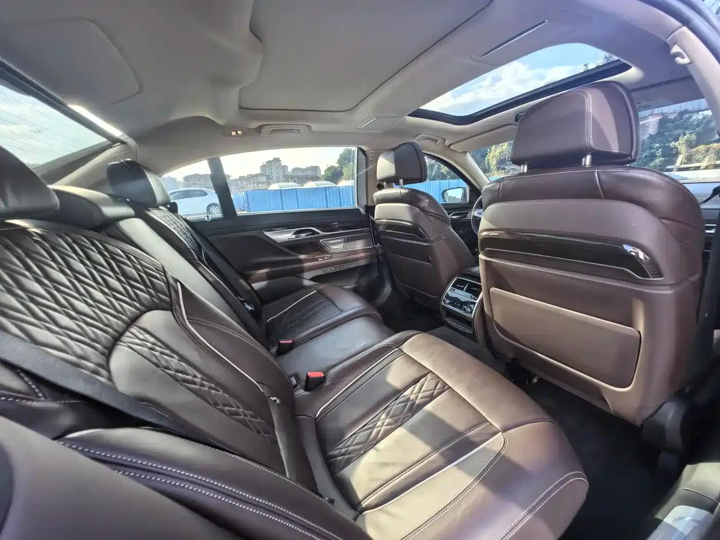 2021 BMW 7 Series 730Li Luxury Package — миниатюра 8