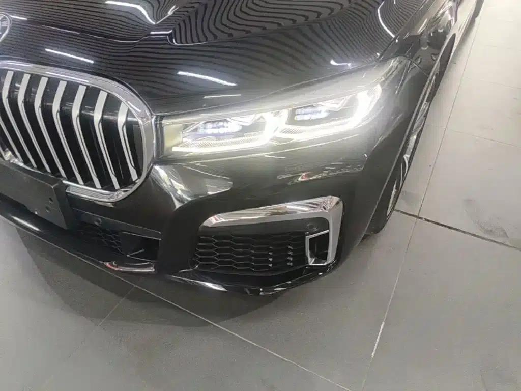 2019 BMW 7 Series 730Li M Sport Package — миниатюра 24