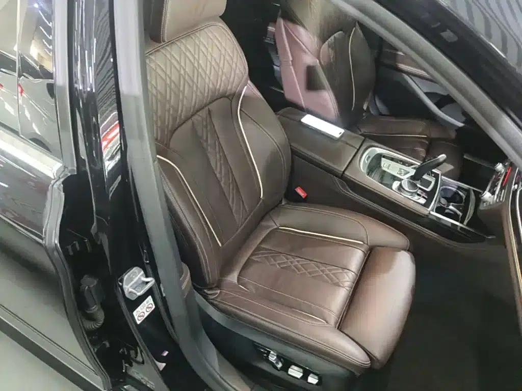 2019 BMW 7 Series 730Li M Sport Package — миниатюра 25