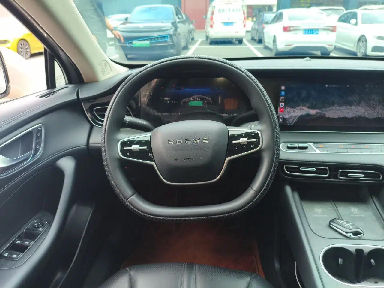 Roewe D7 2025 DMH 125km World Champion Edition — миниатюра 10