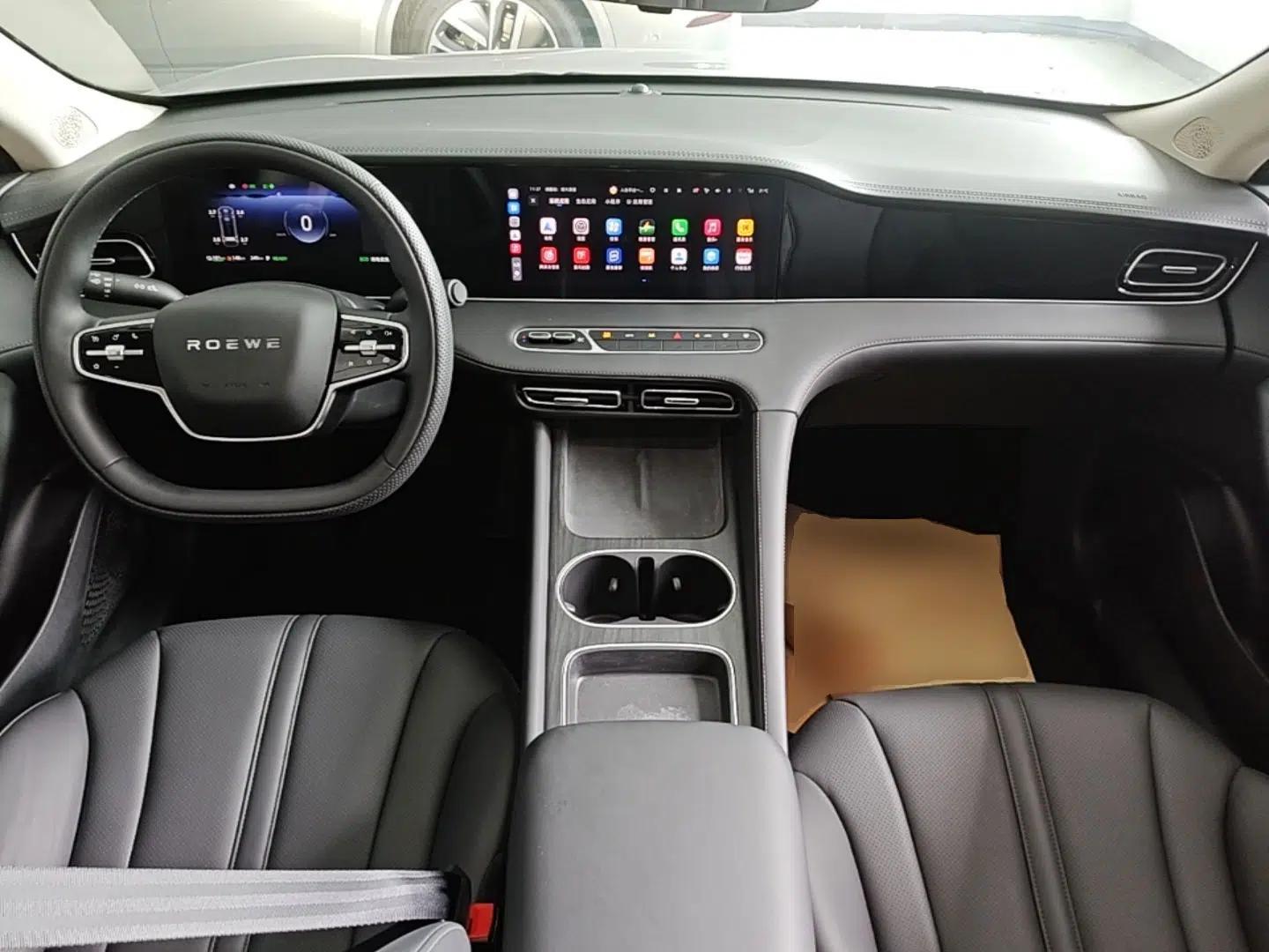 Roewe D7 2025 DMH 125km World Champion Edition — миниатюра 12