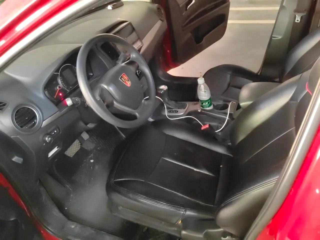 Roewe 350 2015 1.5L Automatic Luxury Sunroof Edition — миниатюра 15