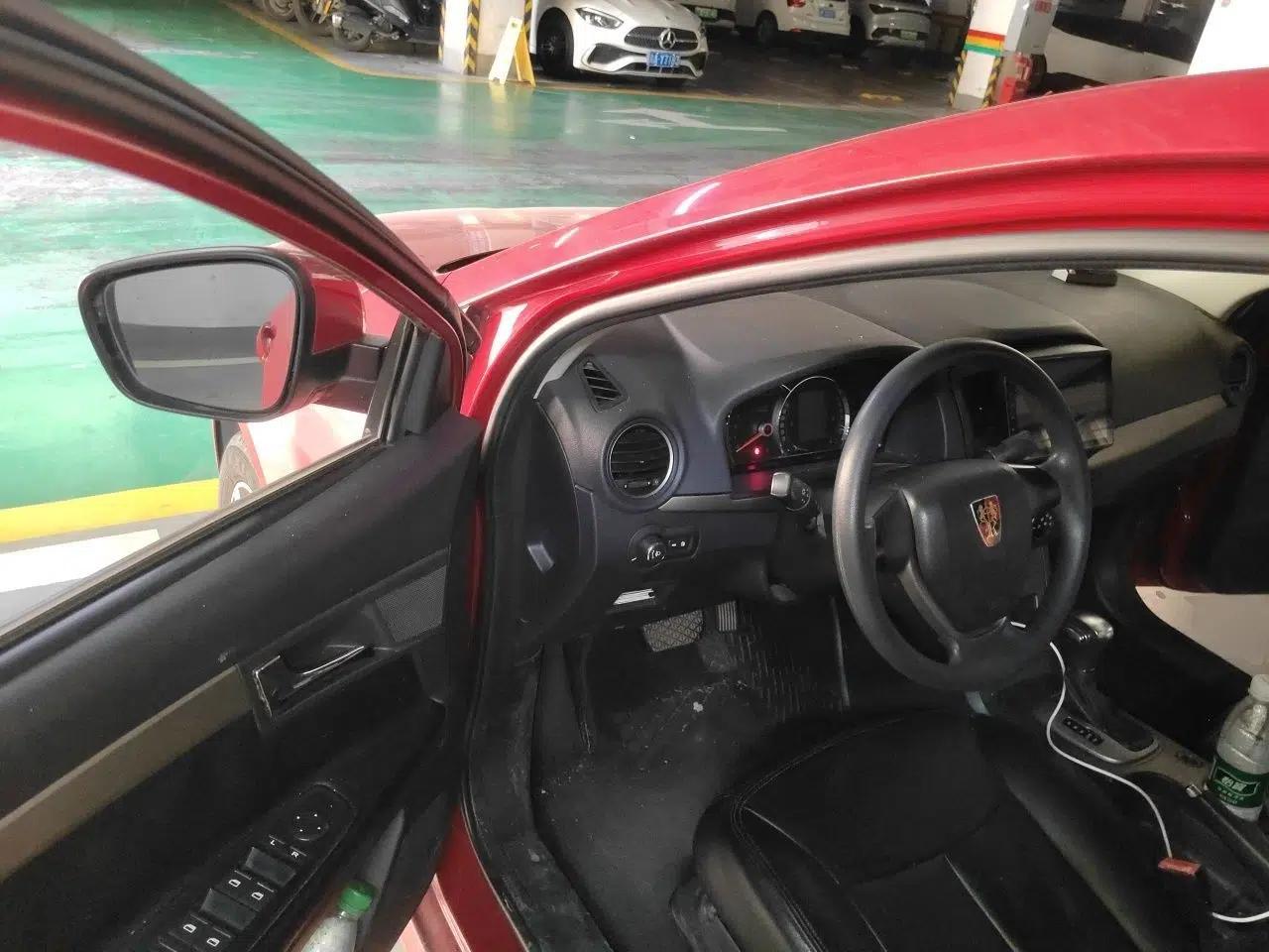 Roewe 350 2015 1.5L Automatic Luxury Sunroof Edition — миниатюра 16