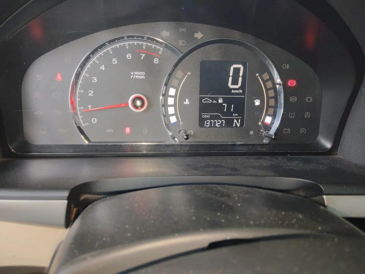 Roewe 350 2011 350S 1.5L Automatic Xunda Edition — миниатюра 12