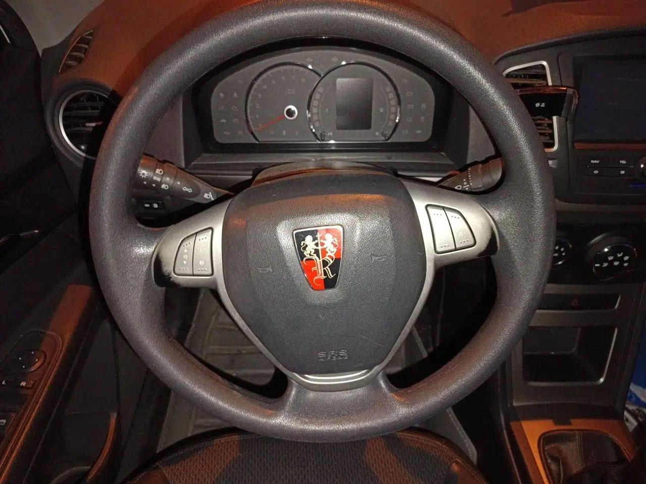 Roewe 350 2015 1.5L Manual Luxury Edition — миниатюра 10
