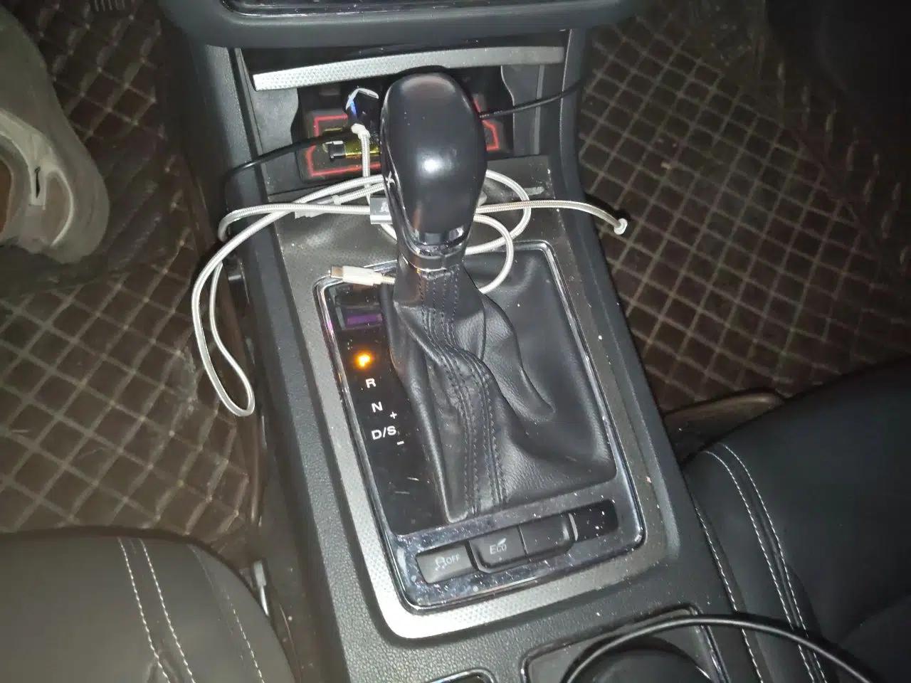 Roewe i6 2017 20T Automatic Internet Smart Edition — миниатюра 11