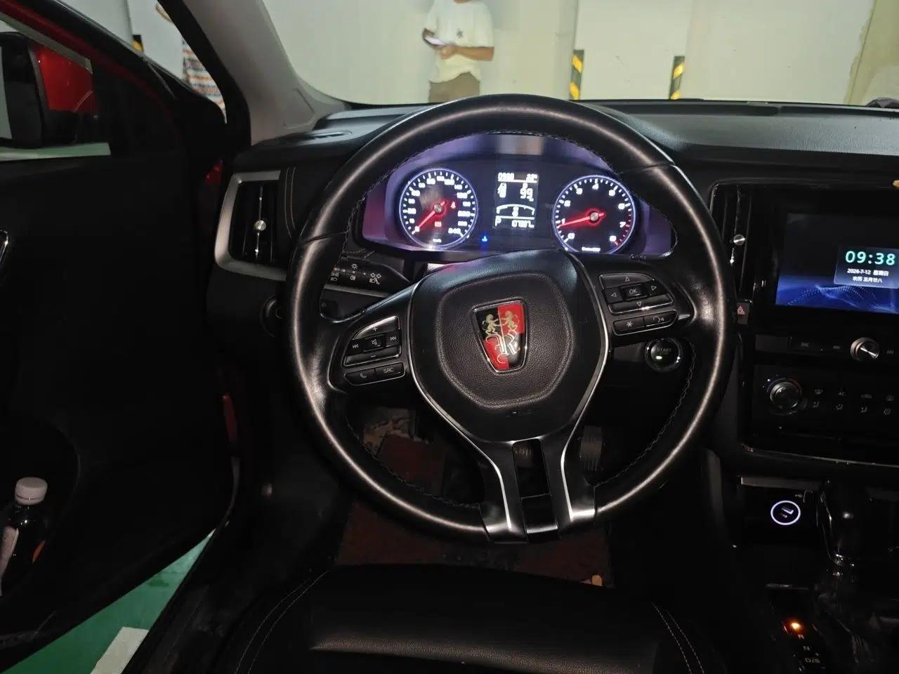 Roewe i6 2017 20T Automatic Internet ZhiZun Edition — миниатюра 10