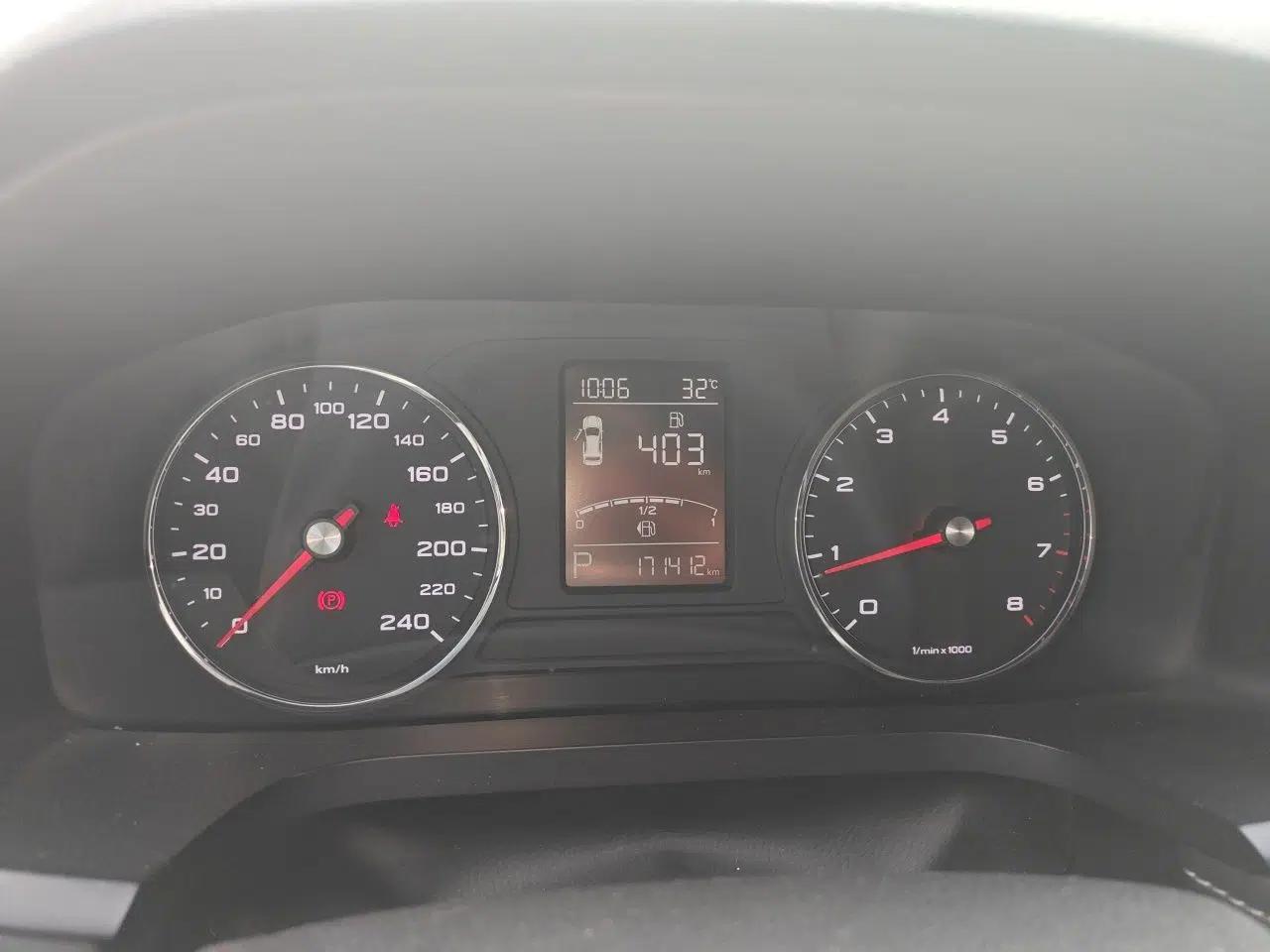 Roewe i6 2017 20T Automatic Flagship Edition — миниатюра 11