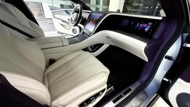 Looking up at the U7 EV 2025 five-seater luxury version — миниатюра 10