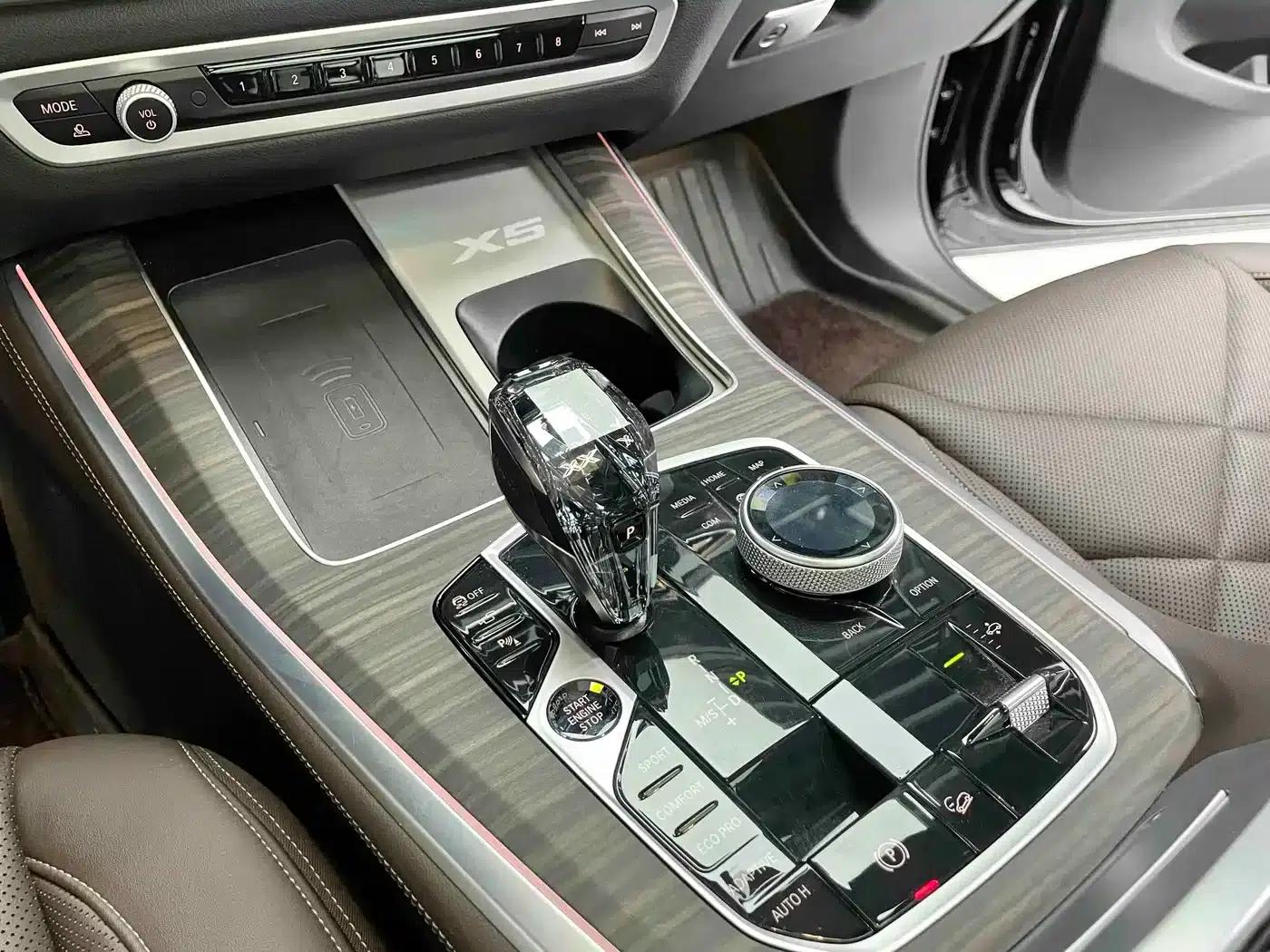 BMW X5 2022 Facelift xDrive 40Li M Sport Package — миниатюра 14
