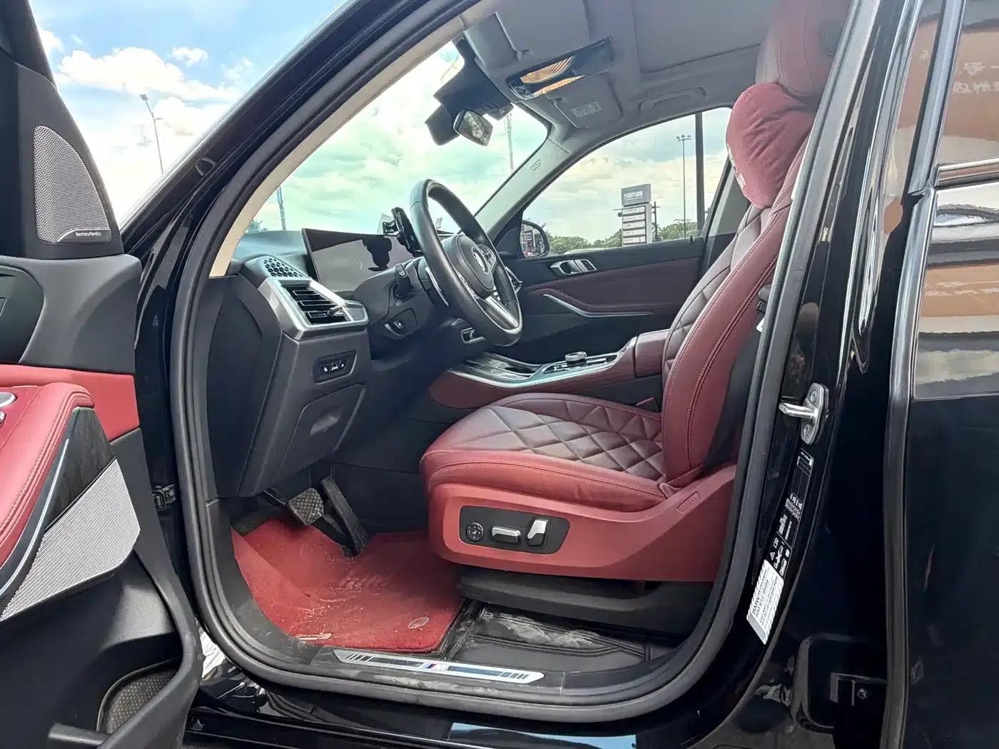 BMW X5 2023 xDrive 30Li M Sport Shadow Edition — миниатюра 2