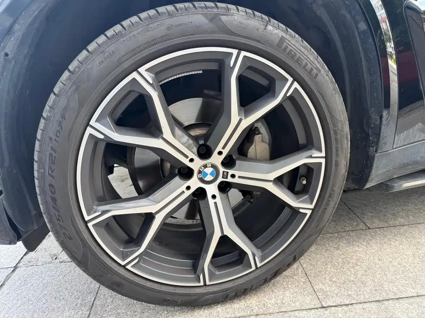BMW X5 2023 xDrive 30Li M Sport Shadow Edition — миниатюра 6