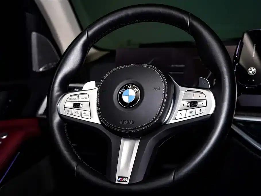 BMW X5 2023 xDrive 30Li M Sport Shadow Edition — миниатюра 18