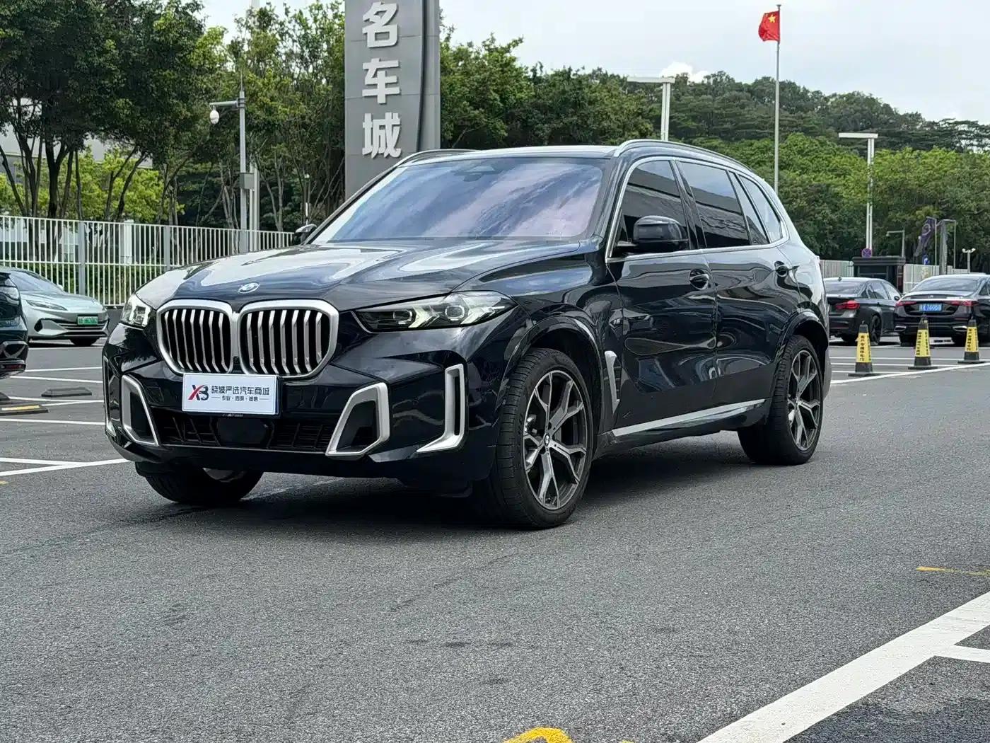 BMW X5 2025 xDrive 30Li M Sport Shadow Edition — миниатюра 1