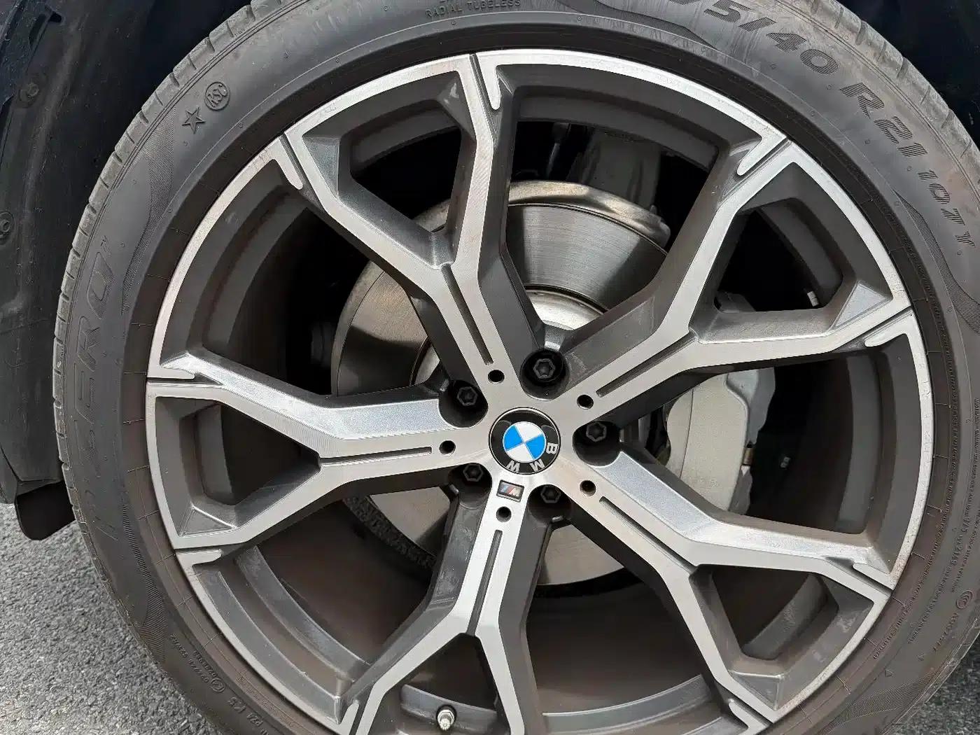 BMW X5 2025 xDrive 30Li M Sport Shadow Edition — миниатюра 18