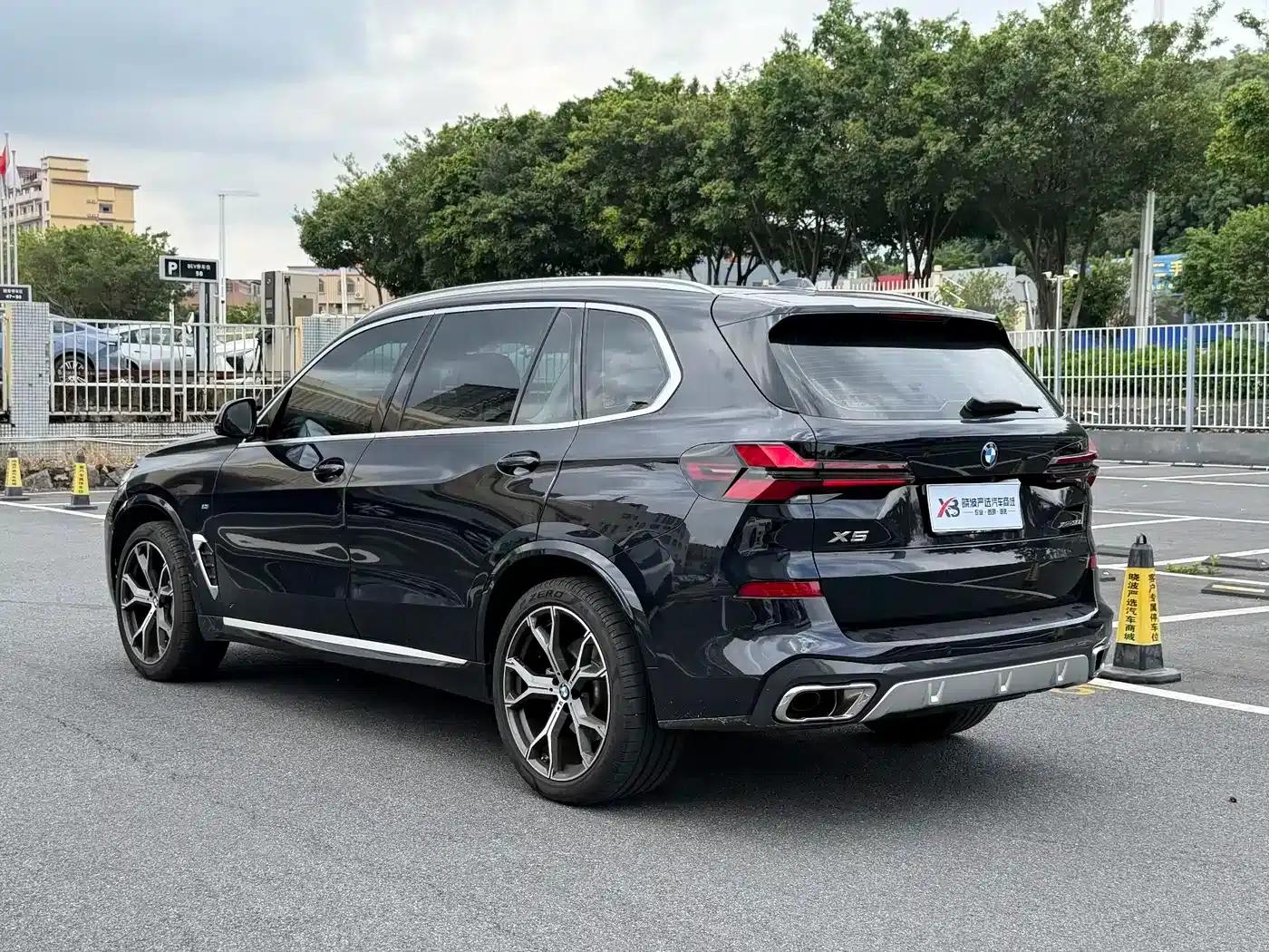 BMW X5 2025 xDrive 30Li M Sport Shadow Edition — миниатюра 4