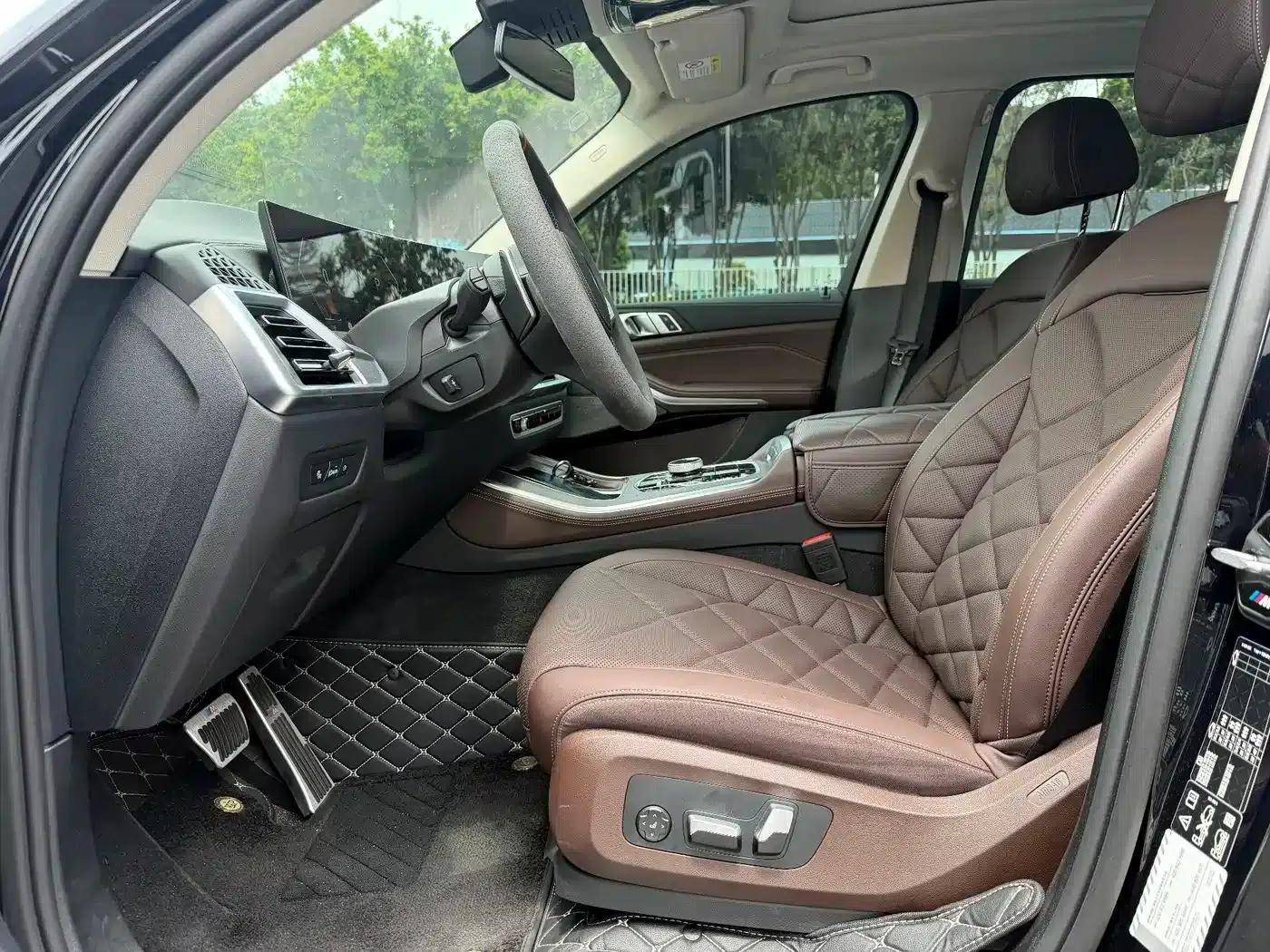 BMW X5 2025 xDrive 30Li M Sport Shadow Edition — миниатюра 6