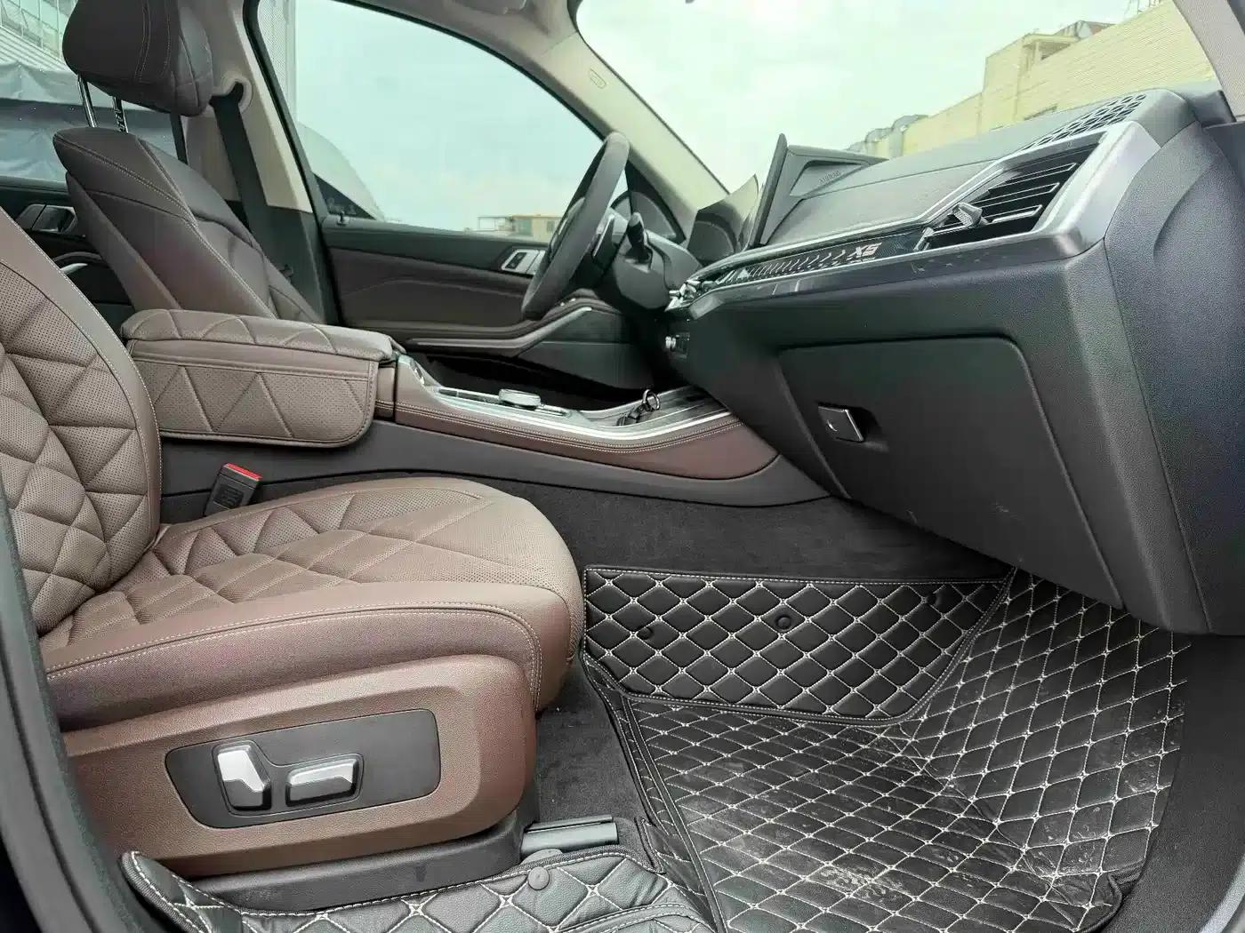 BMW X5 2025 xDrive 30Li M Sport Shadow Edition — миниатюра 7