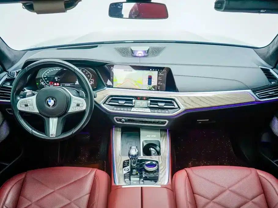 BMW X5 2022 xDrive 40Li M Sport Package — миниатюра 2