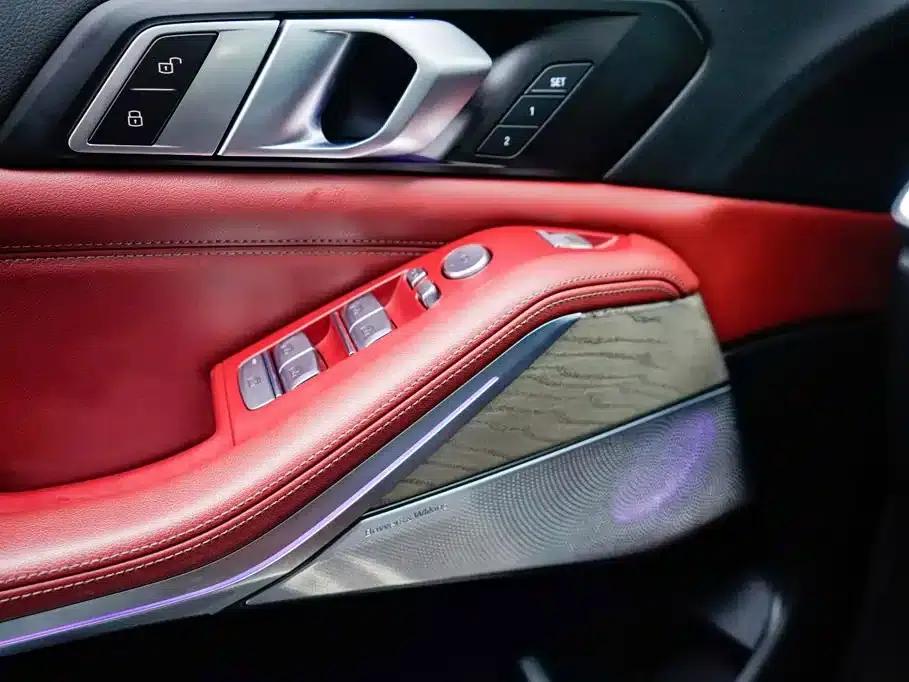 BMW X5 2022 xDrive 40Li M Sport Package — миниатюра 16